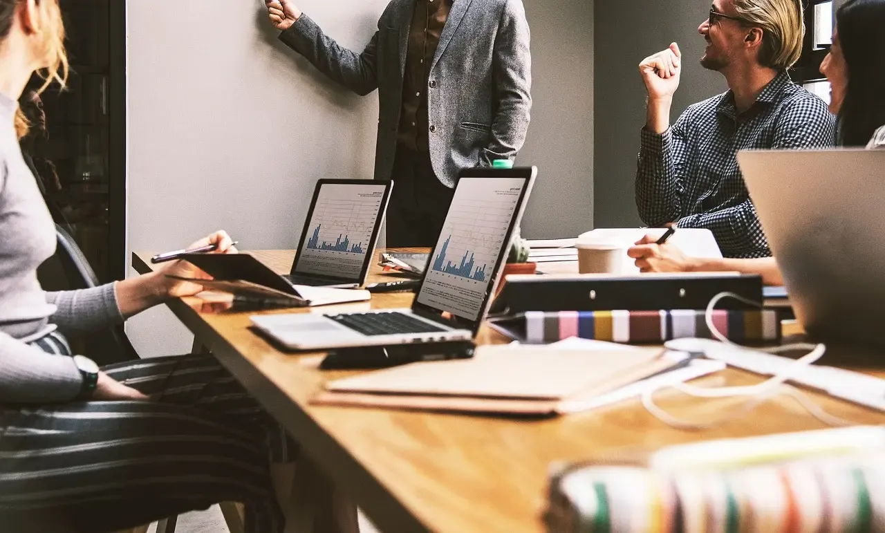 The 5 Behaviors of a Successful Ad Creative Team